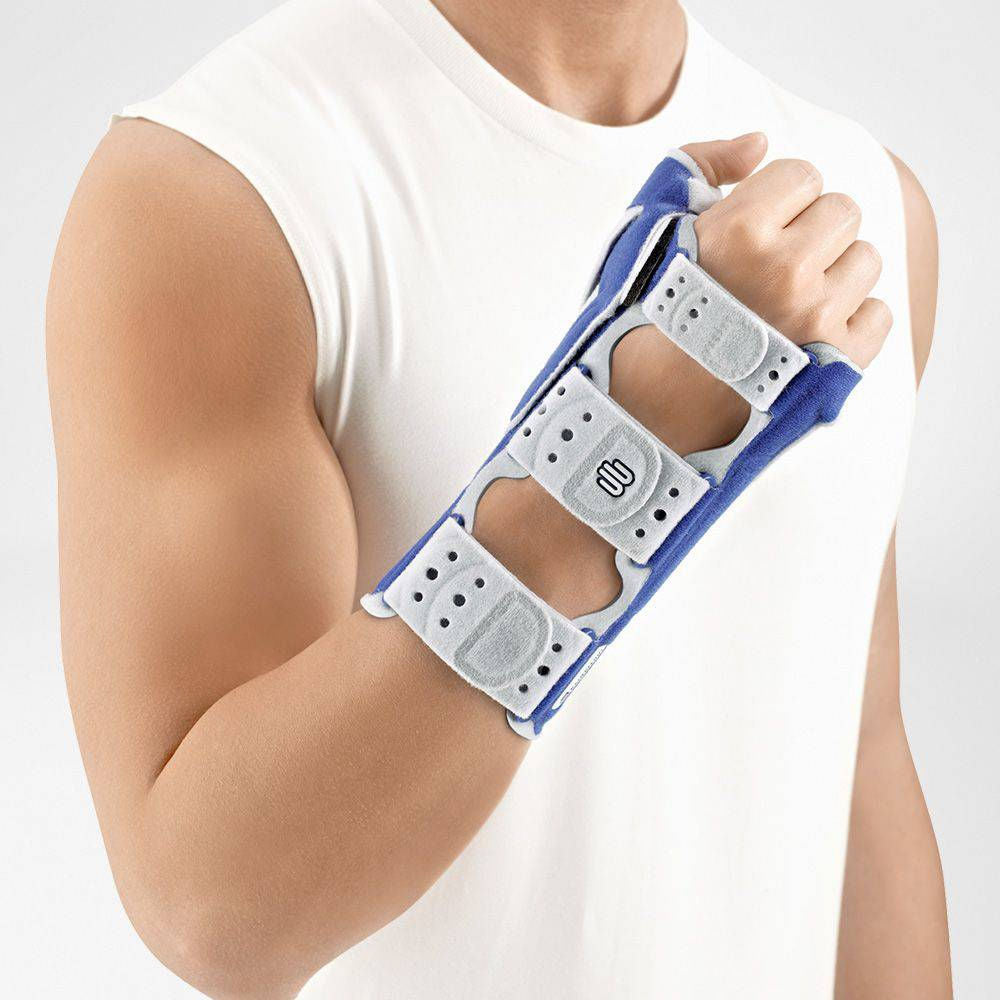 Arm wearing Bauerfiend ManuLoc Rhizo Wrist Brace