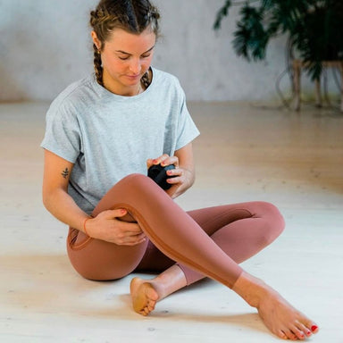 BLACKROLLTriggerSetLookWhenUsingByFemaleModel