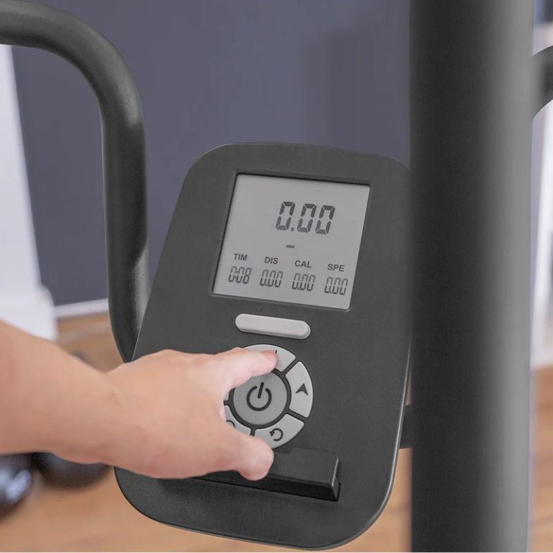 Lifespan Fitness Corsair FreeRun 105 Curved Treadmill Look of the Digital Display