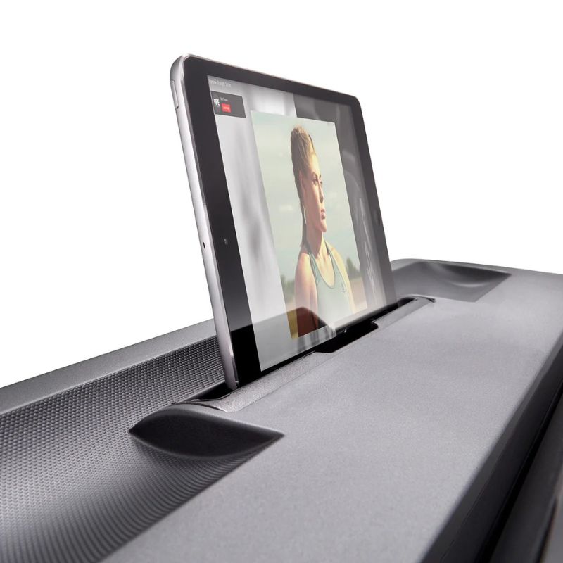 Reebok FR20z Floatride Treadmill Look of the Device Holder