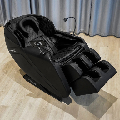 Regen8 LuxCloud Air Zero Gravity Heated Massage Chair (Black) Front Top View Indoor