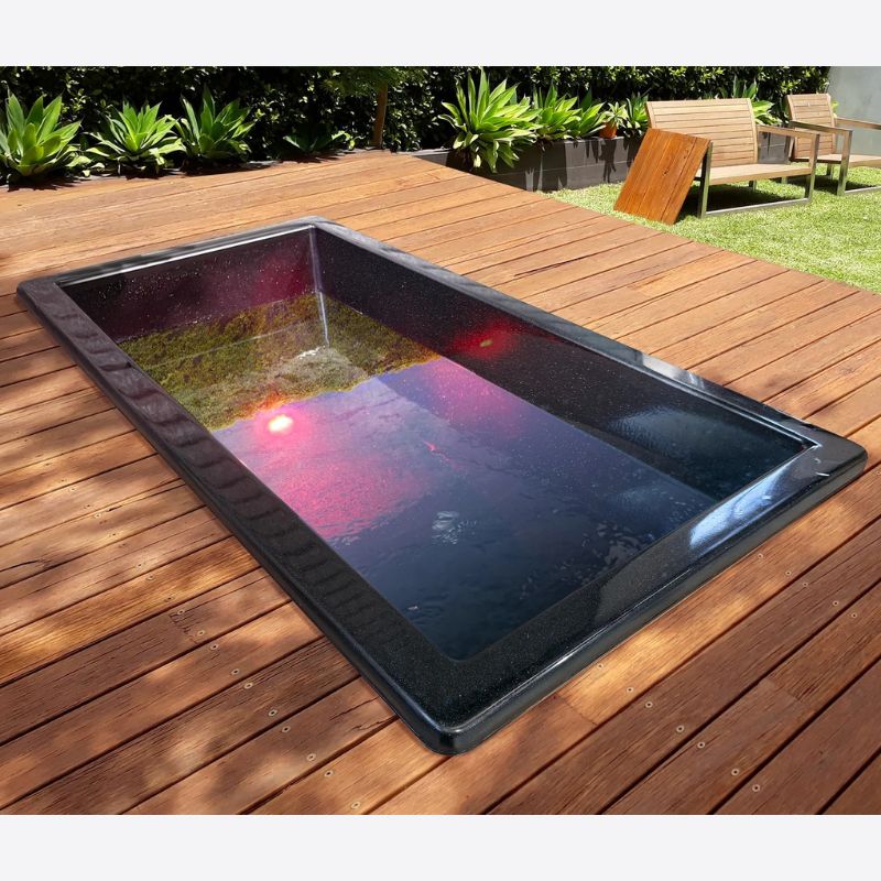 iCoolsport MiPod Pro In-Deck Ice Bath with External Turbo Mini Chiller look in an outdoor